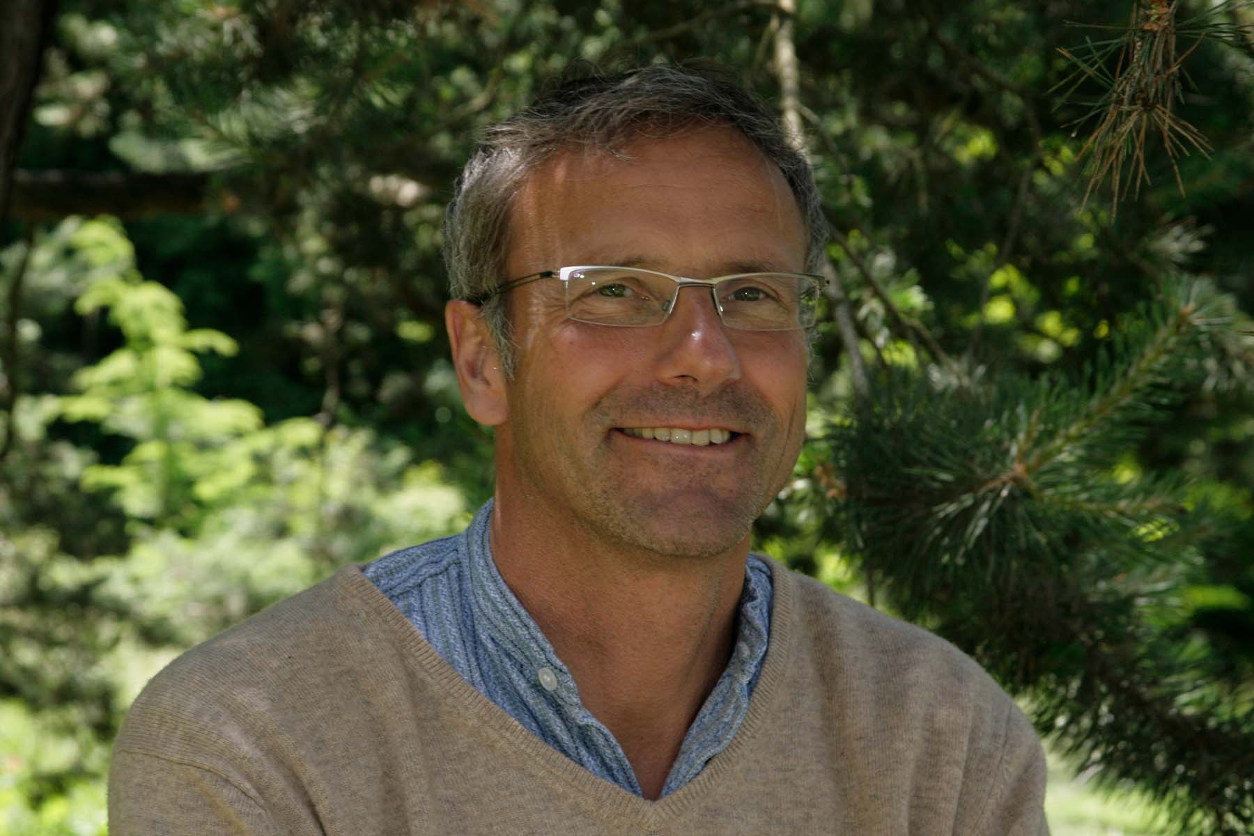 Prof. Dr. Markus Fischer Institut für Pflanzenwissenschaften (IPS) Gartendirektor Botanischer Garten der Universität Bern.