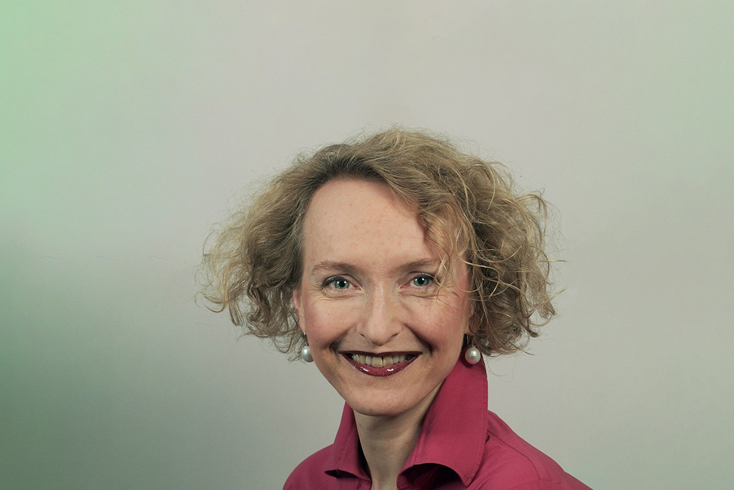 Christiane Tretter, Professorin am Mathematischen Institut der Universität Bern, ist in diesem Jahr Vorsitzende des Hans-Sigrist-Preis-Komitees.  Bild: zvg.