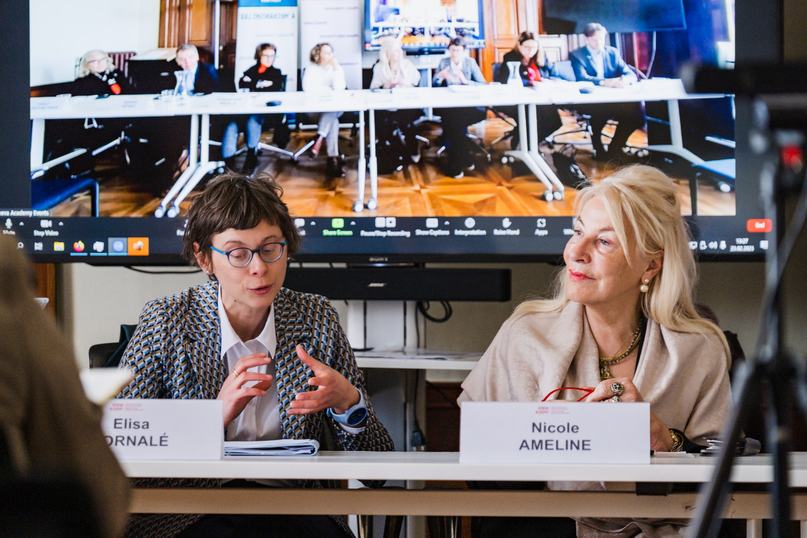 Prof. Elisa Fornalé und Dr. Nicole Ameline, Stellvertretende Vorsitzende des Ausschusses der Vereinten Nationen für die Beseitigung der Diskriminierung der Frau (CEDAW), ehemalige Ministerin für Parität und berufliche Gleichstellung, Frankreich. © GQUAL – CEJIL (CC-BY)