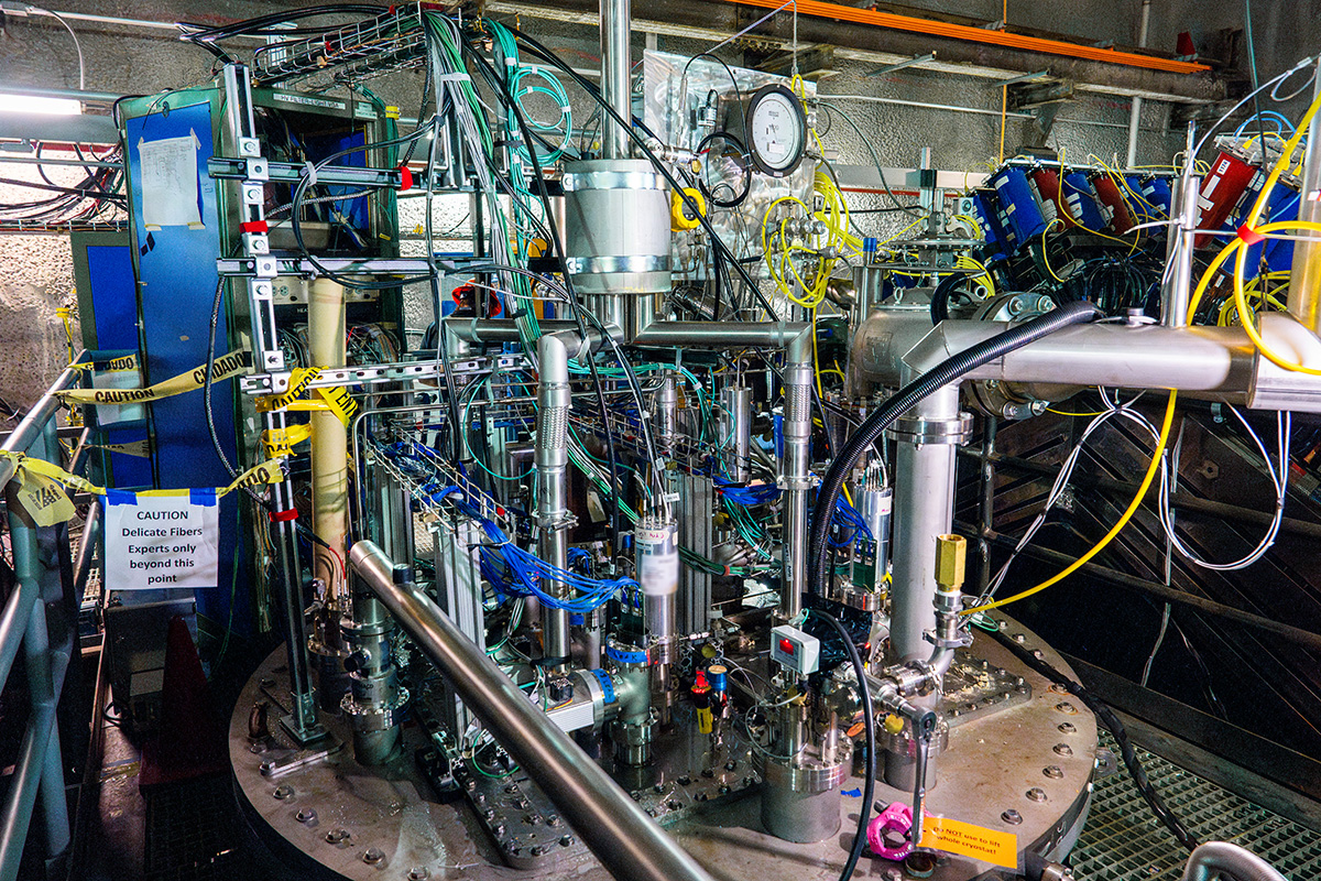 Der «2x2»-Prototyp wird mit Flüssig-Argon gefüllt. © Dan Svoboda, Fermilab