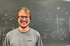 Livio Calivers, Doktorand am Laboratorium für Hochenergiephysik (LHEP) der Universität Bern. © zvg
