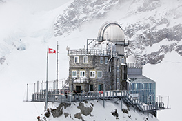 Die Forschungsstation auf dem Jungfraujoch, ein wichtiger Knotenpunkt für die internationale Überwachung der CO<sub>2</sub>-Konzentration. © Hochalpine Forschungsstation Jungfraujoch.